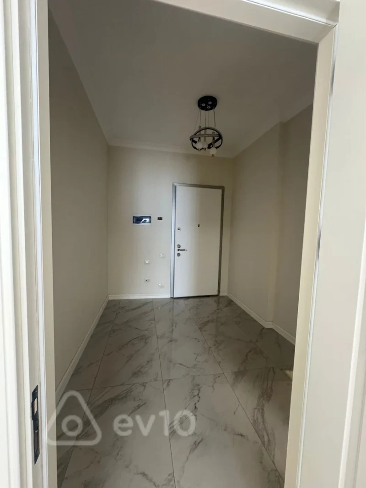 Kirayə verilir 2 otaqlı yeni tikili 60 m²