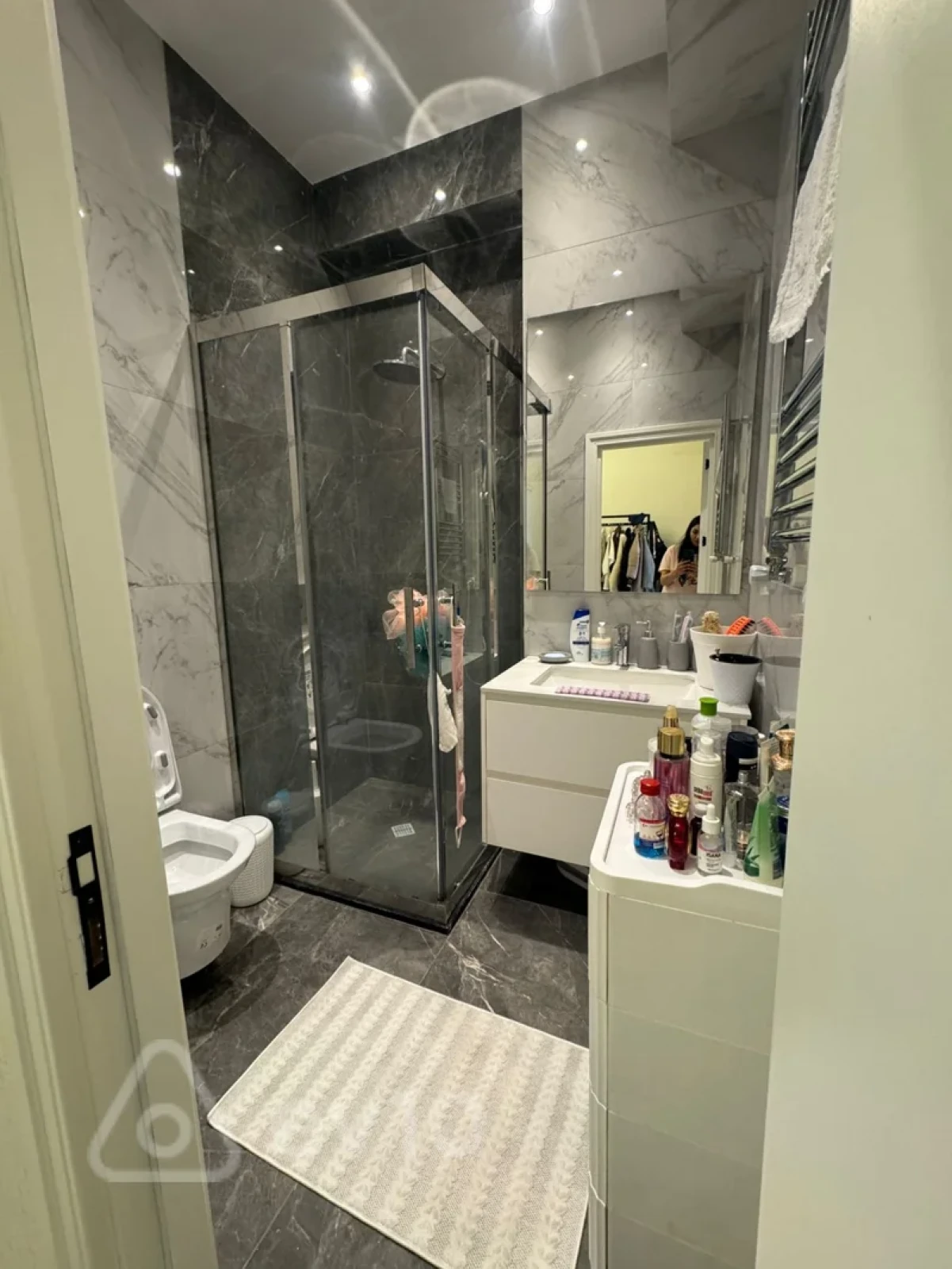 Kirayə verilir 2 otaqlı yeni tikili 60 m²