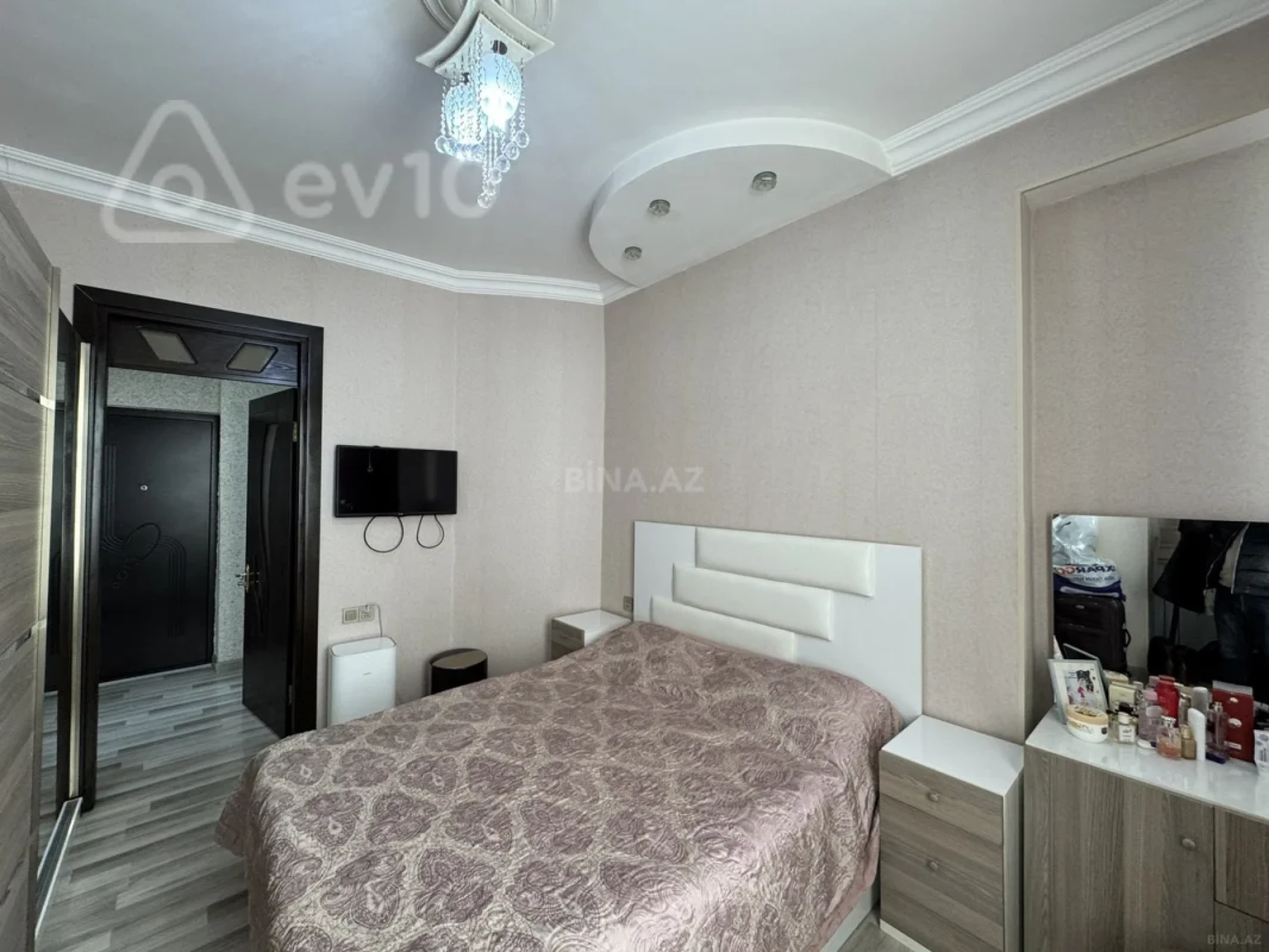 Kirayə verilir 2 otaqlı yeni tikili 57 m²