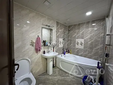 Kirayə verilir 2 otaqlı yeni tikili 57 m²