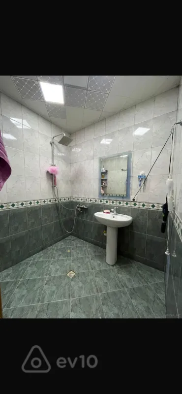 Kirayə verilir 3 otaqlı köhnə tikili 65 m²