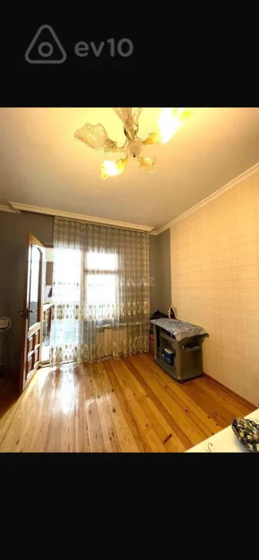 Kirayə verilir 3 otaqlı köhnə tikili 65 m²