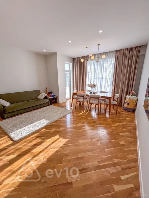 Kirayə verilir 2 otaqlı yeni tikili 90 m²