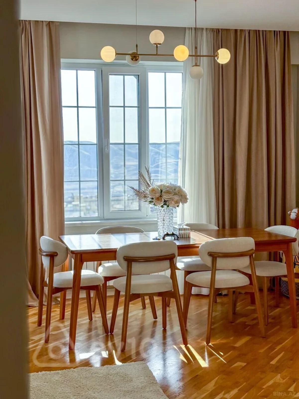 Kirayə verilir 2 otaqlı yeni tikili 90 m²