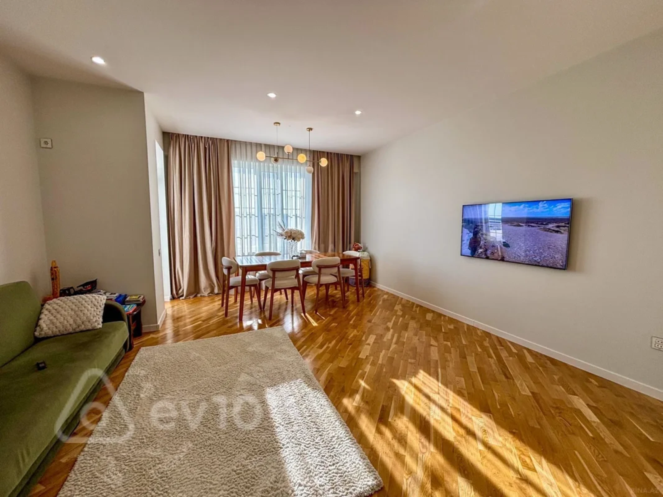 Kirayə verilir 2 otaqlı yeni tikili 90 m²
