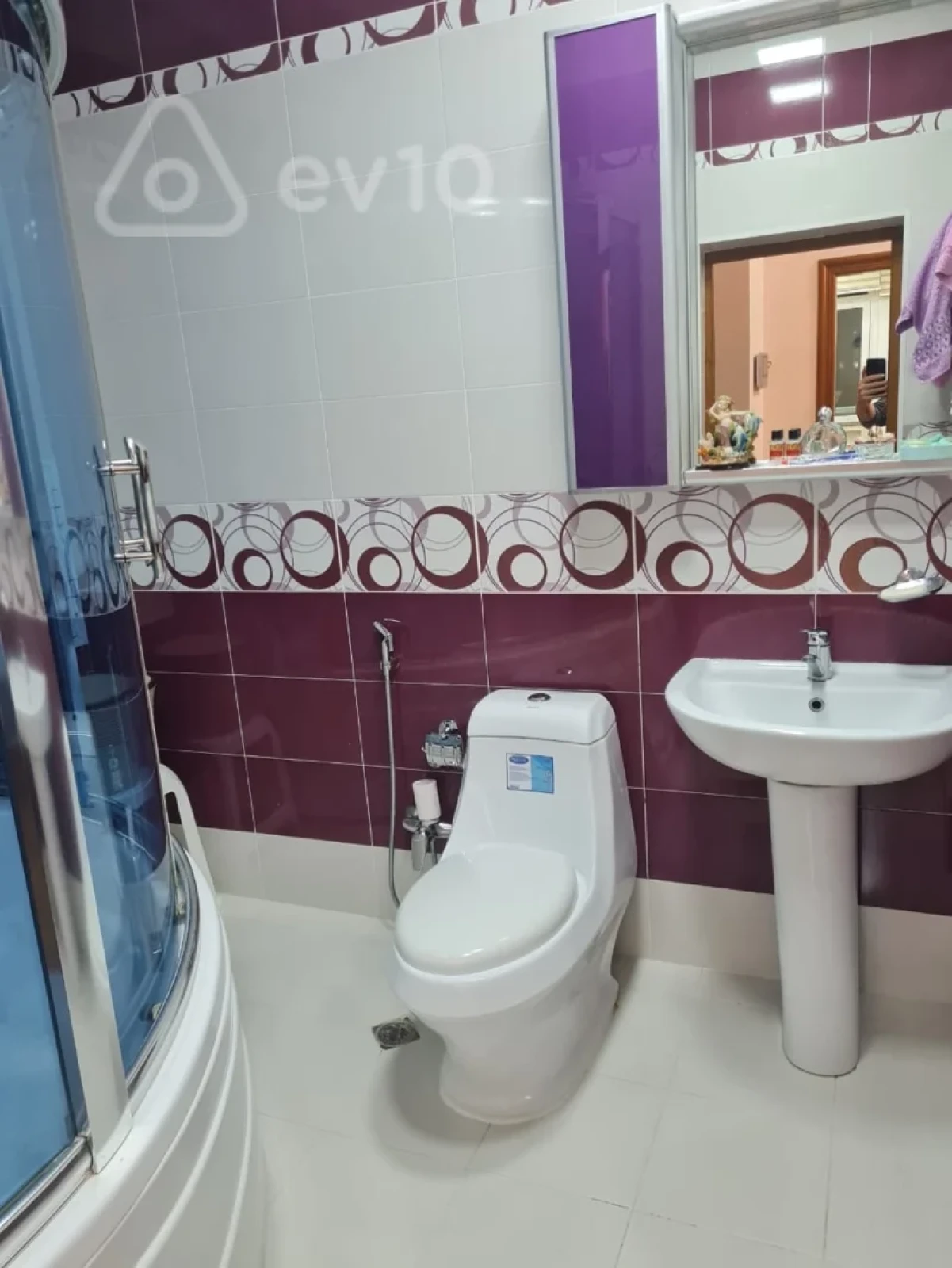 Kirayə verilir 3 otaqlı yeni tikili 136 m²