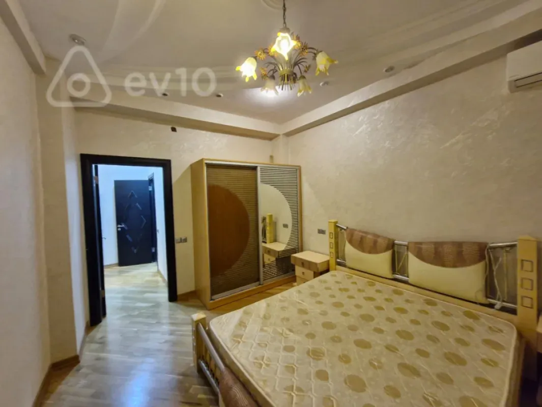 Kirayə verilir 3 otaqlı yeni tikili 100 m²