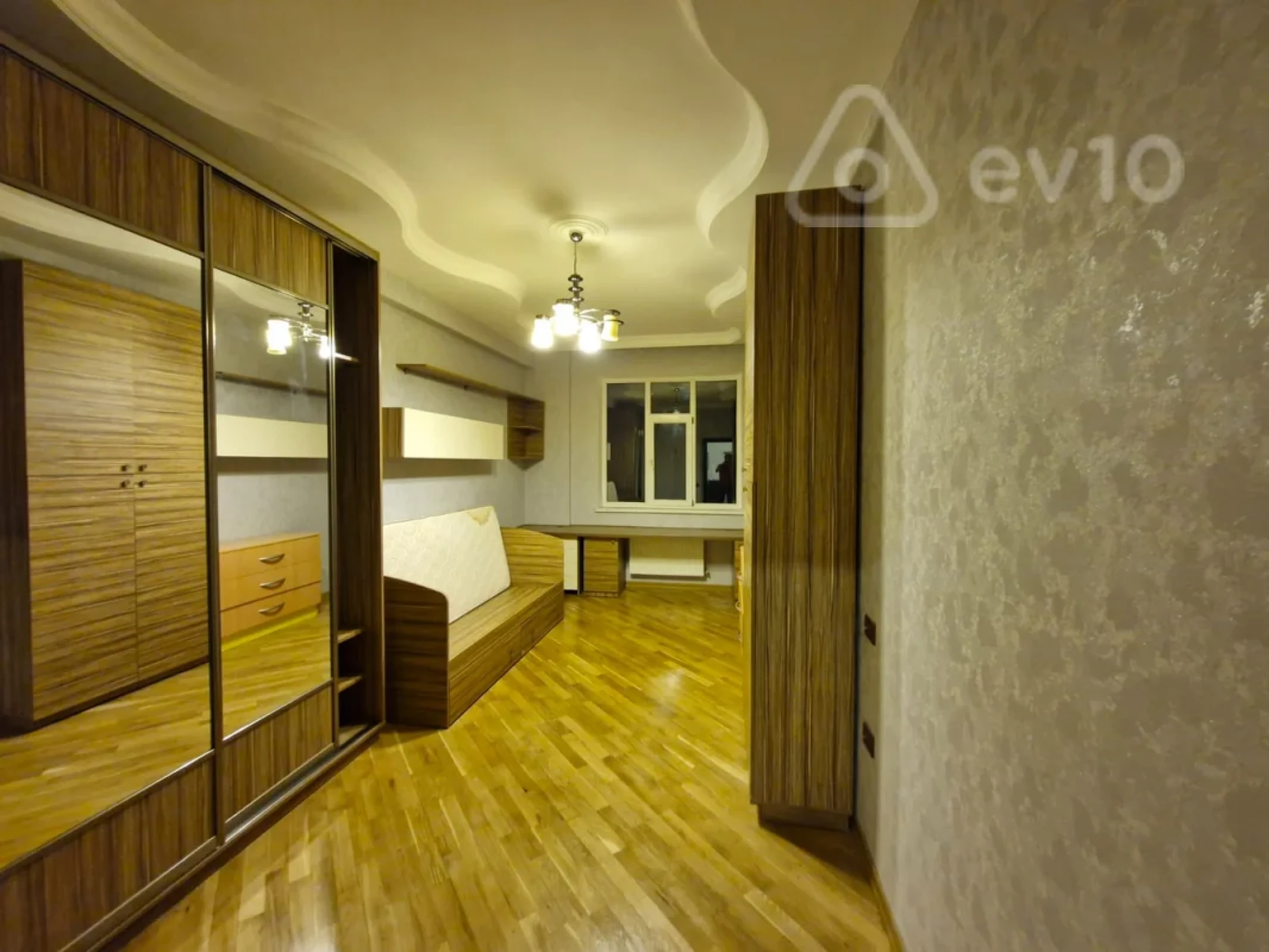 Kirayə verilir 3 otaqlı yeni tikili 100 m²