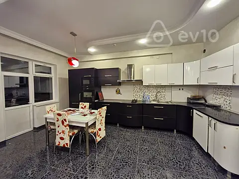 Kirayə verilir 3 otaqlı yeni tikili 100 m²