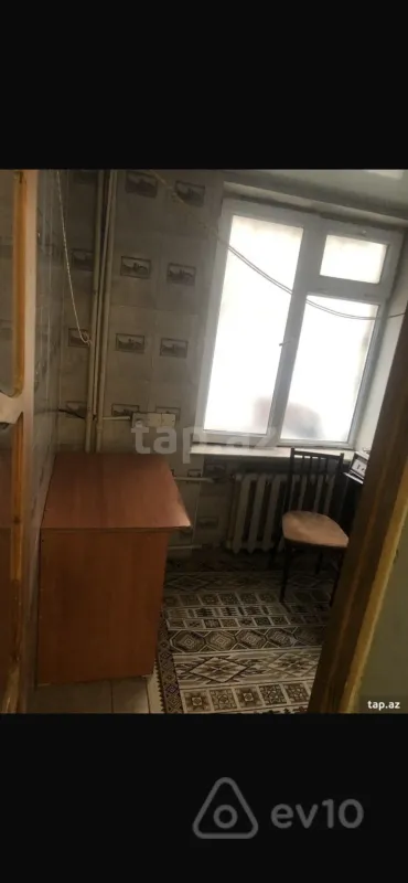 Kirayə verilir 1 otaqlı köhnə tikili 30 m²
