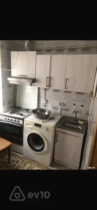 Kirayə verilir 1 otaqlı köhnə tikili 30 m²