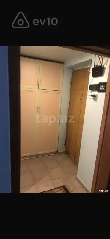 Kirayə verilir 1 otaqlı köhnə tikili 30 m²