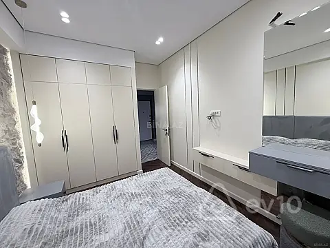 Kirayə verilir 2 otaqlı yeni tikili 55 m²