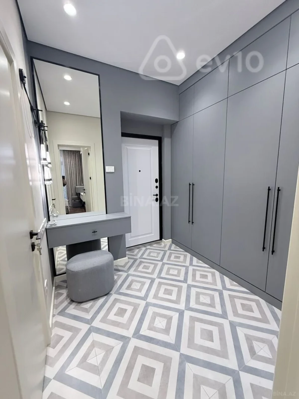 Kirayə verilir 2 otaqlı yeni tikili 55 m²