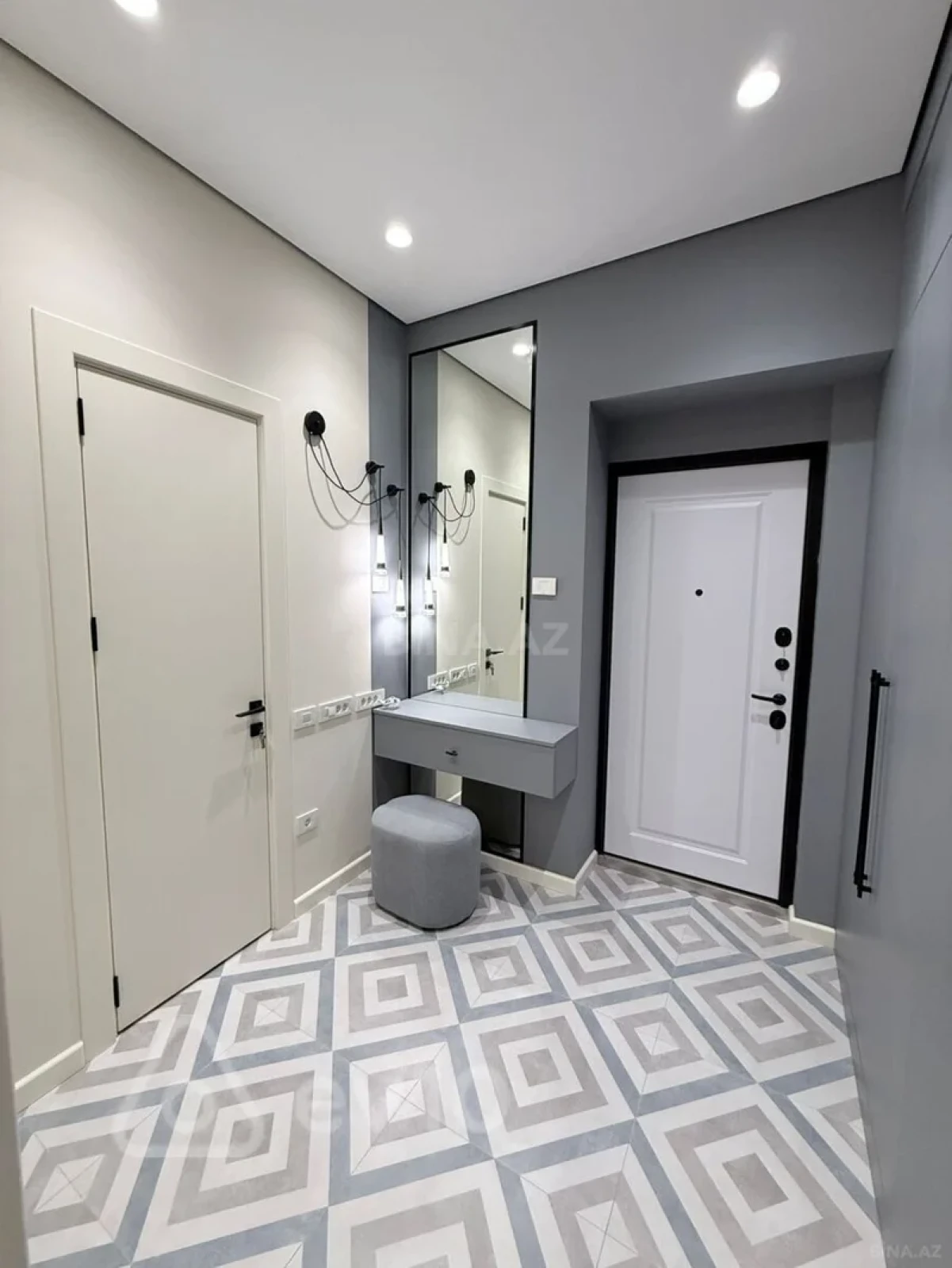 Kirayə verilir 2 otaqlı yeni tikili 55 m²