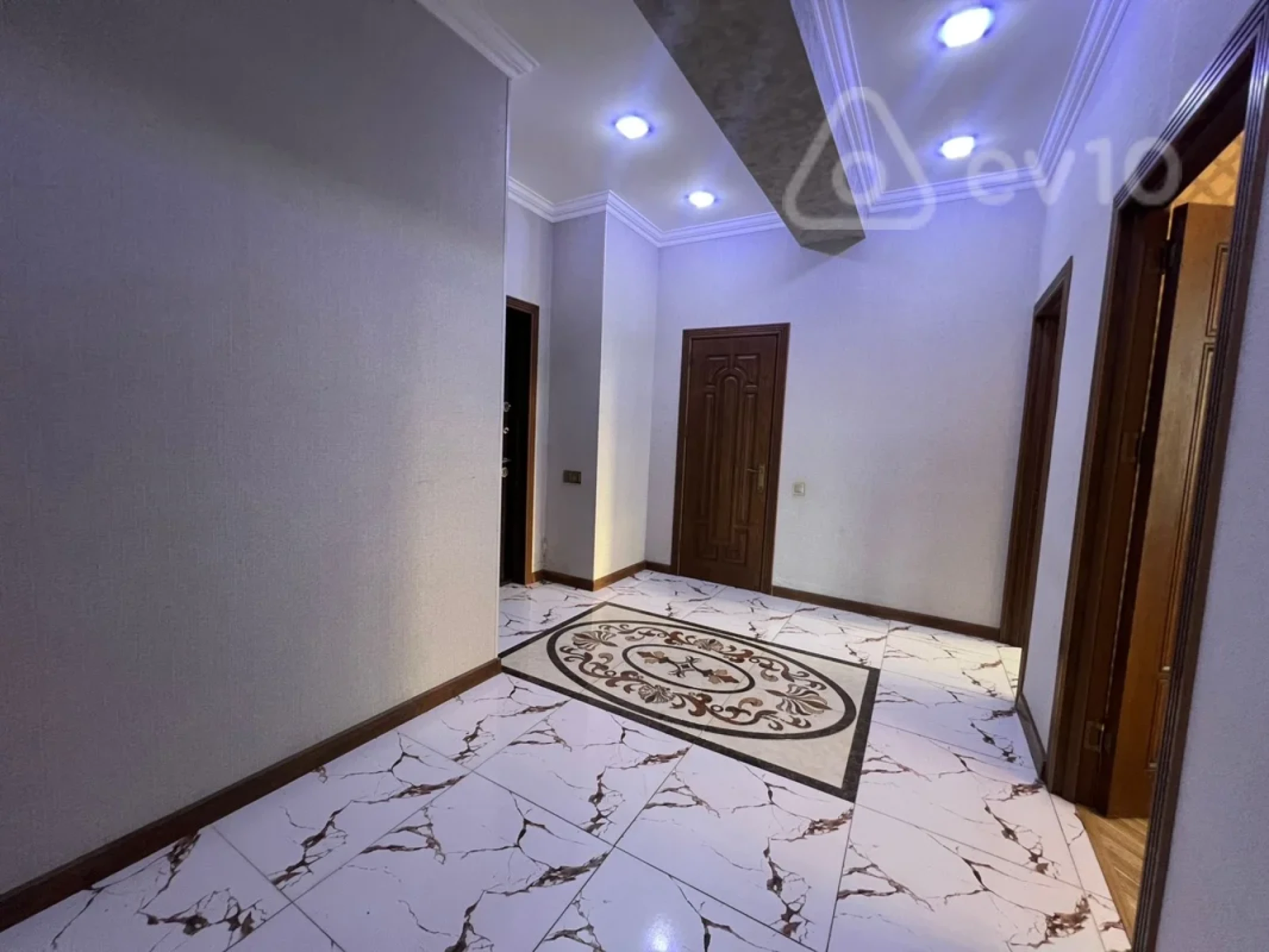 Satılır 3 otaqlı yeni tikili 105 m²