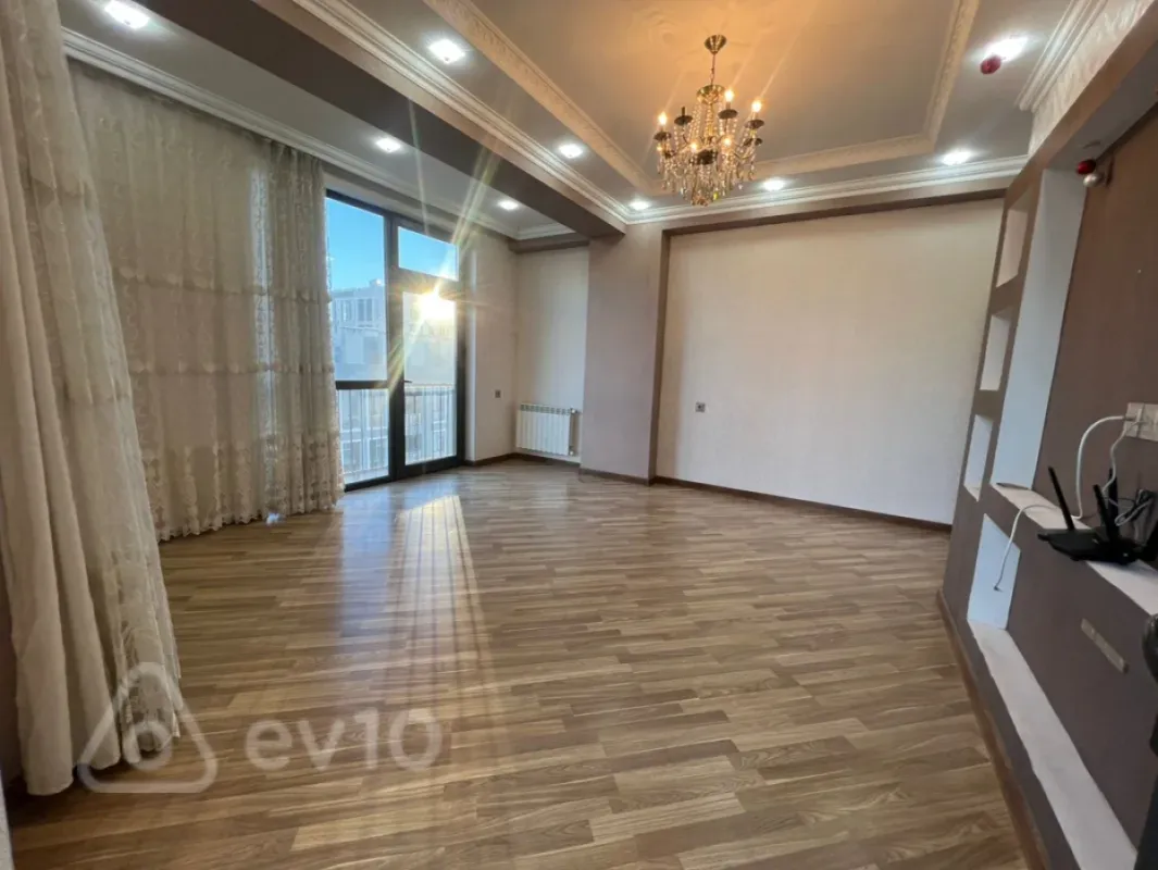 Satılır 3 otaqlı yeni tikili 105 m²