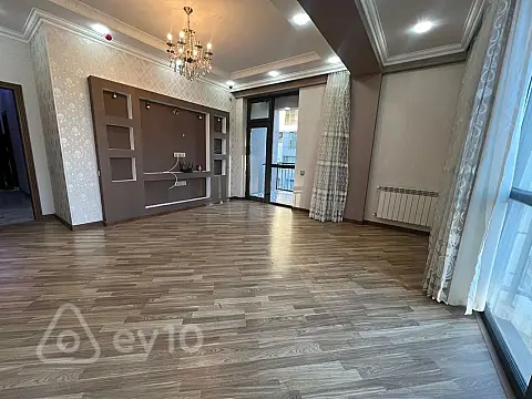Satılır 3 otaqlı yeni tikili 105 m²