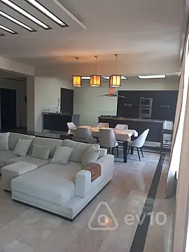 Kirayə verilir 3 otaqlı yeni tikili 200 m²