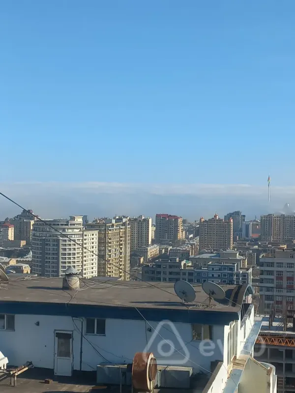 Kirayə verilir 3 otaqlı yeni tikili 200 m²