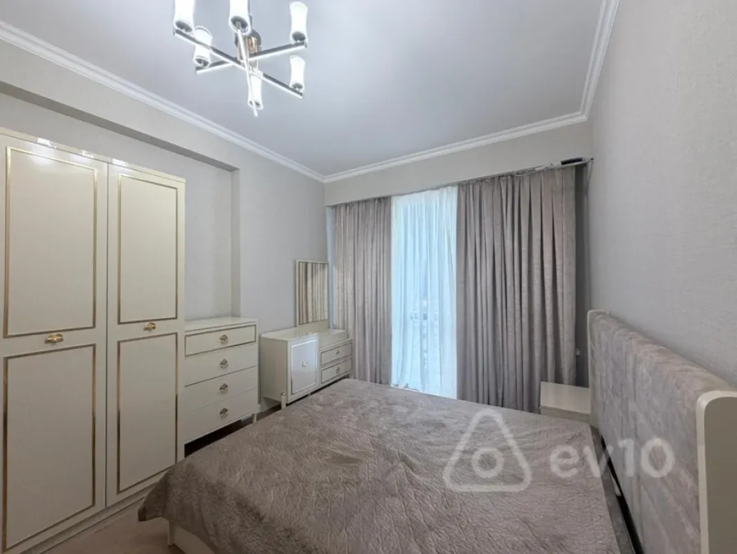 Kirayə verilir 3 otaqlı yeni tikili 80 m²