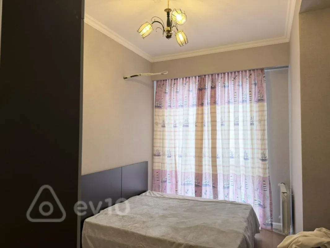 Kirayə verilir 3 otaqlı yeni tikili 80 m²