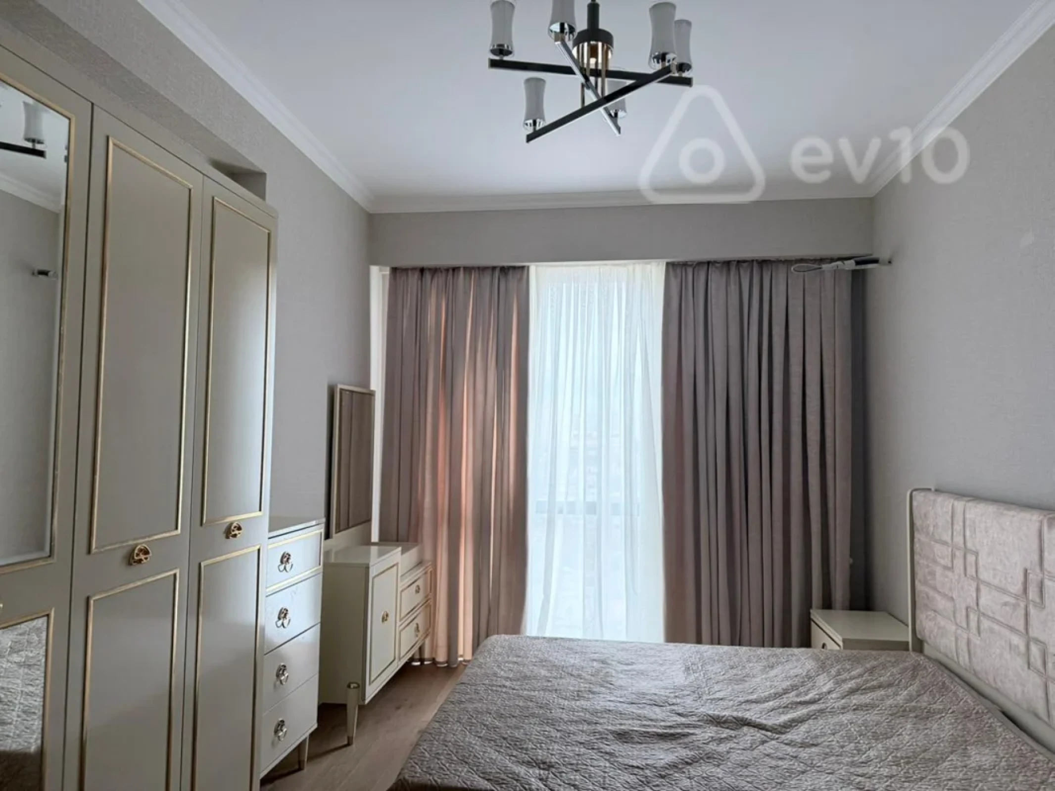 Kirayə verilir 3 otaqlı yeni tikili 80 m²