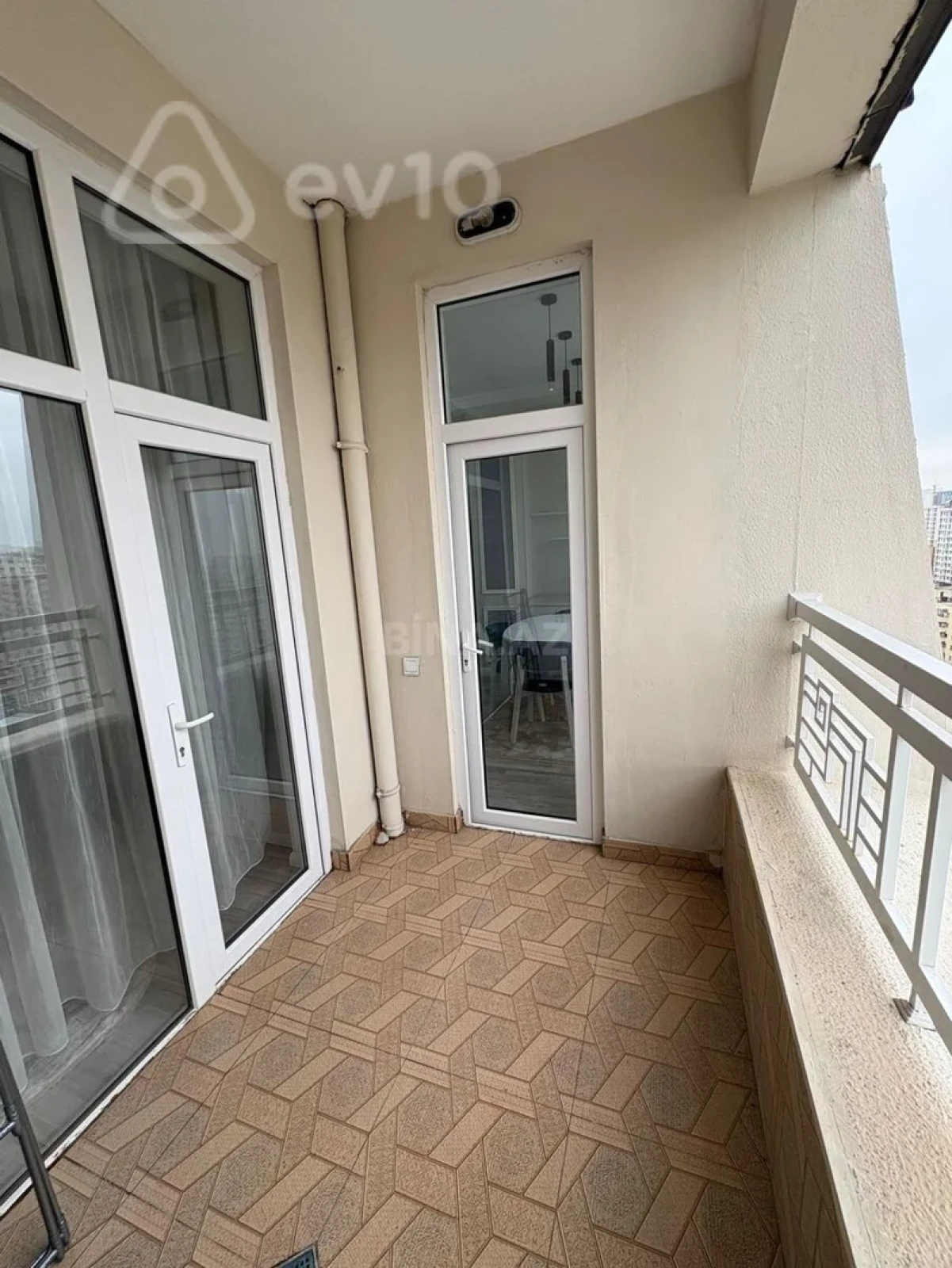 Kirayə verilir 2 otaqlı yeni tikili 55 m²