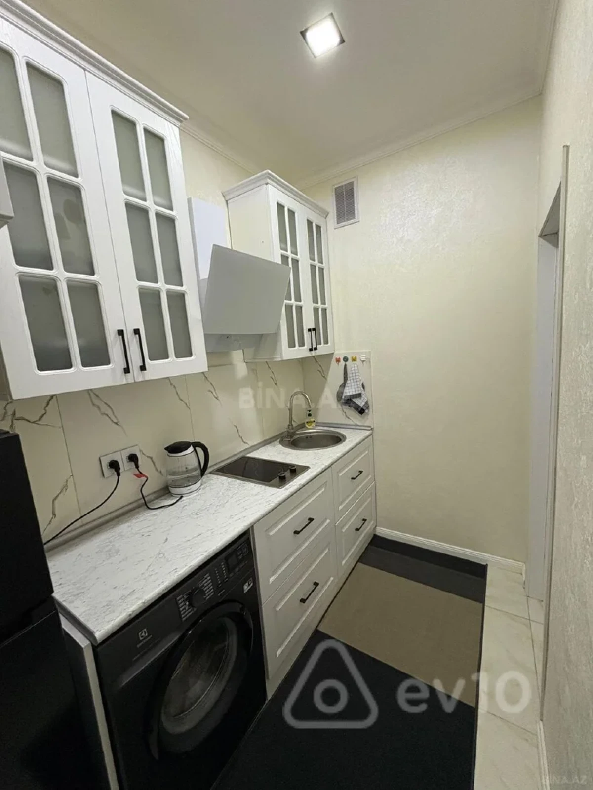 Kirayə verilir 2 otaqlı yeni tikili 55 m²