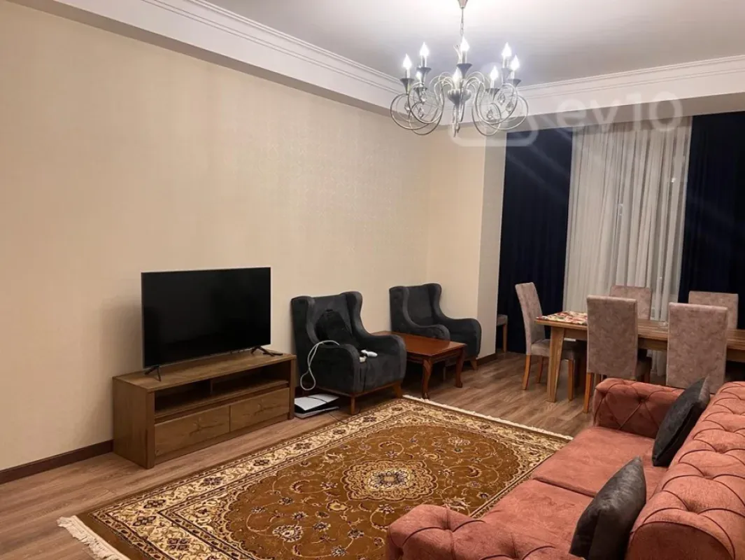 Kirayə verilir 2 otaqlı yeni tikili 67 m²