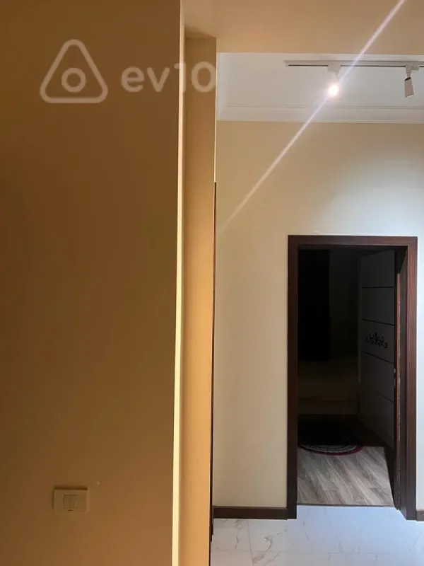 Kirayə verilir 2 otaqlı yeni tikili 67 m²