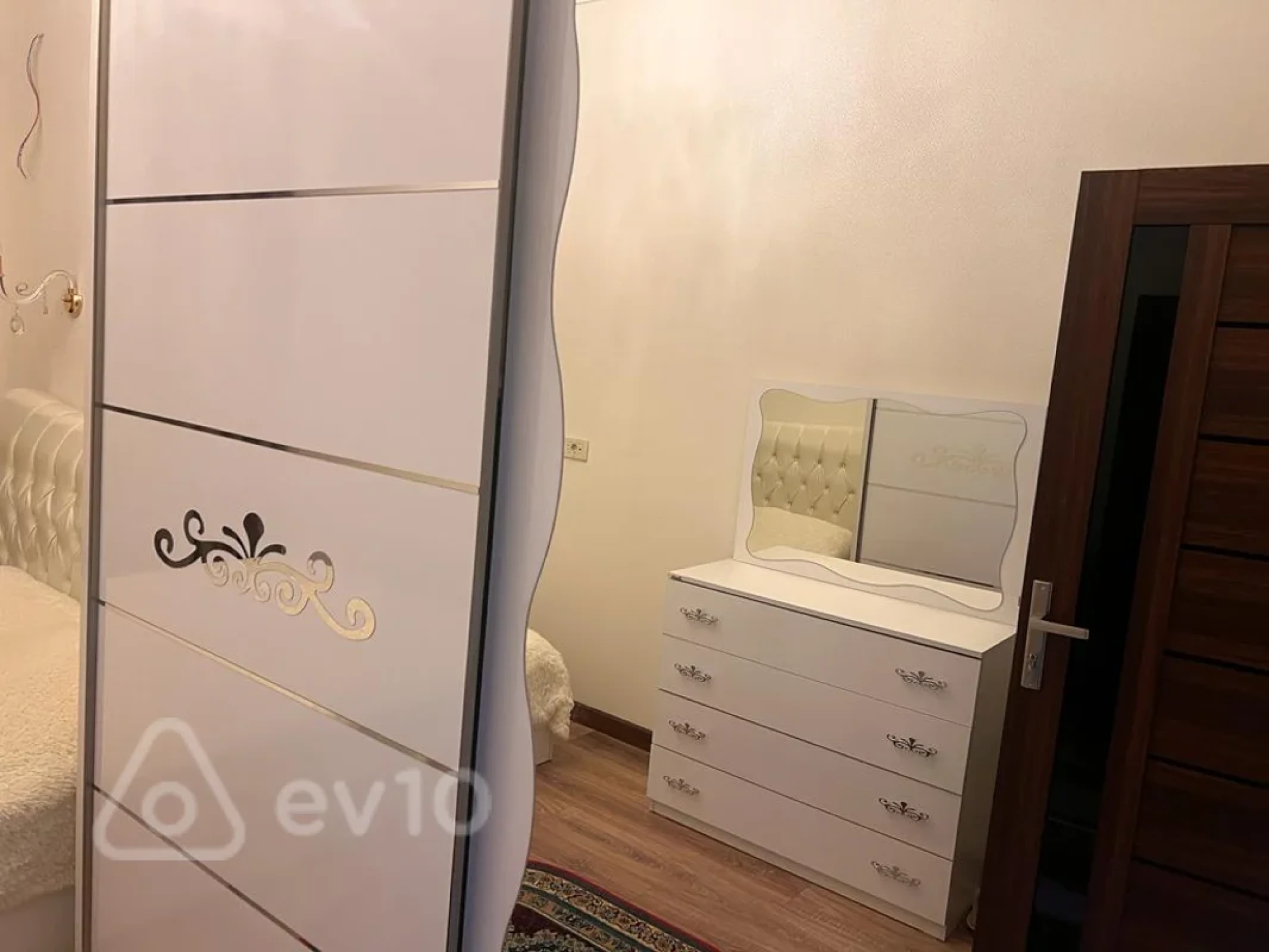 Kirayə verilir 2 otaqlı yeni tikili 67 m²