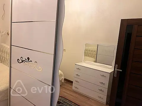 Kirayə verilir 2 otaqlı yeni tikili 67 m²