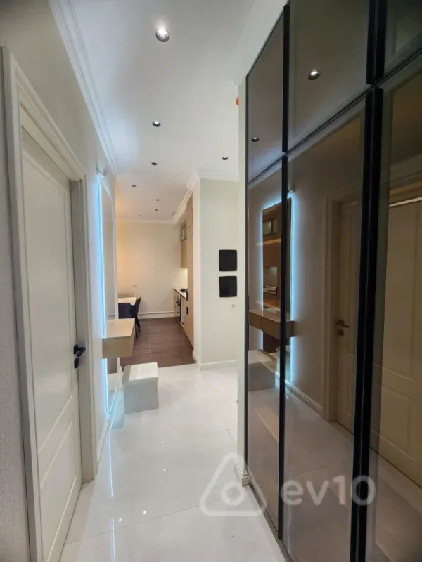 Kirayə verilir 3 otaqlı yeni tikili 72 m²