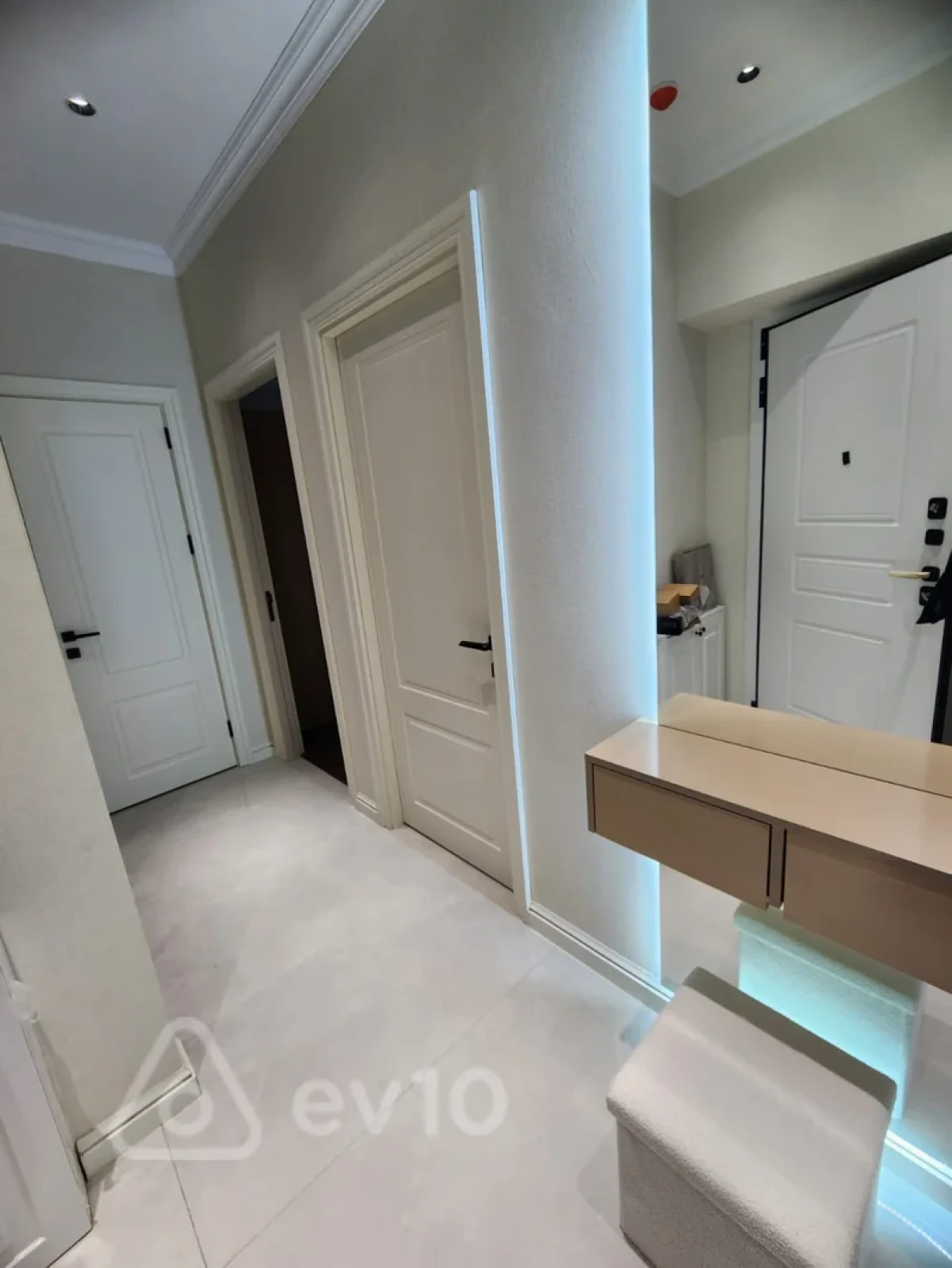 Kirayə verilir 3 otaqlı yeni tikili 72 m²