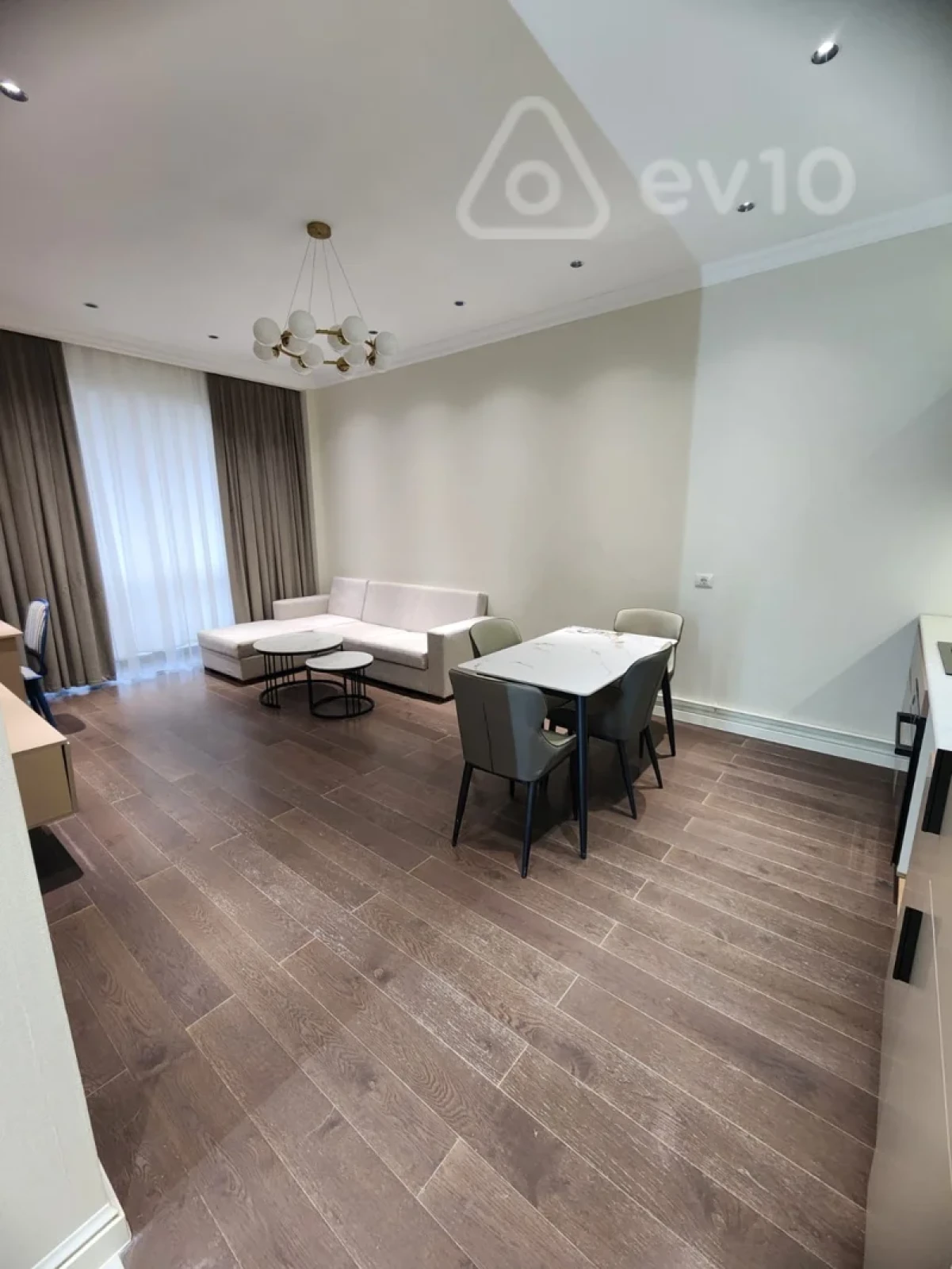Kirayə verilir 3 otaqlı yeni tikili 72 m²