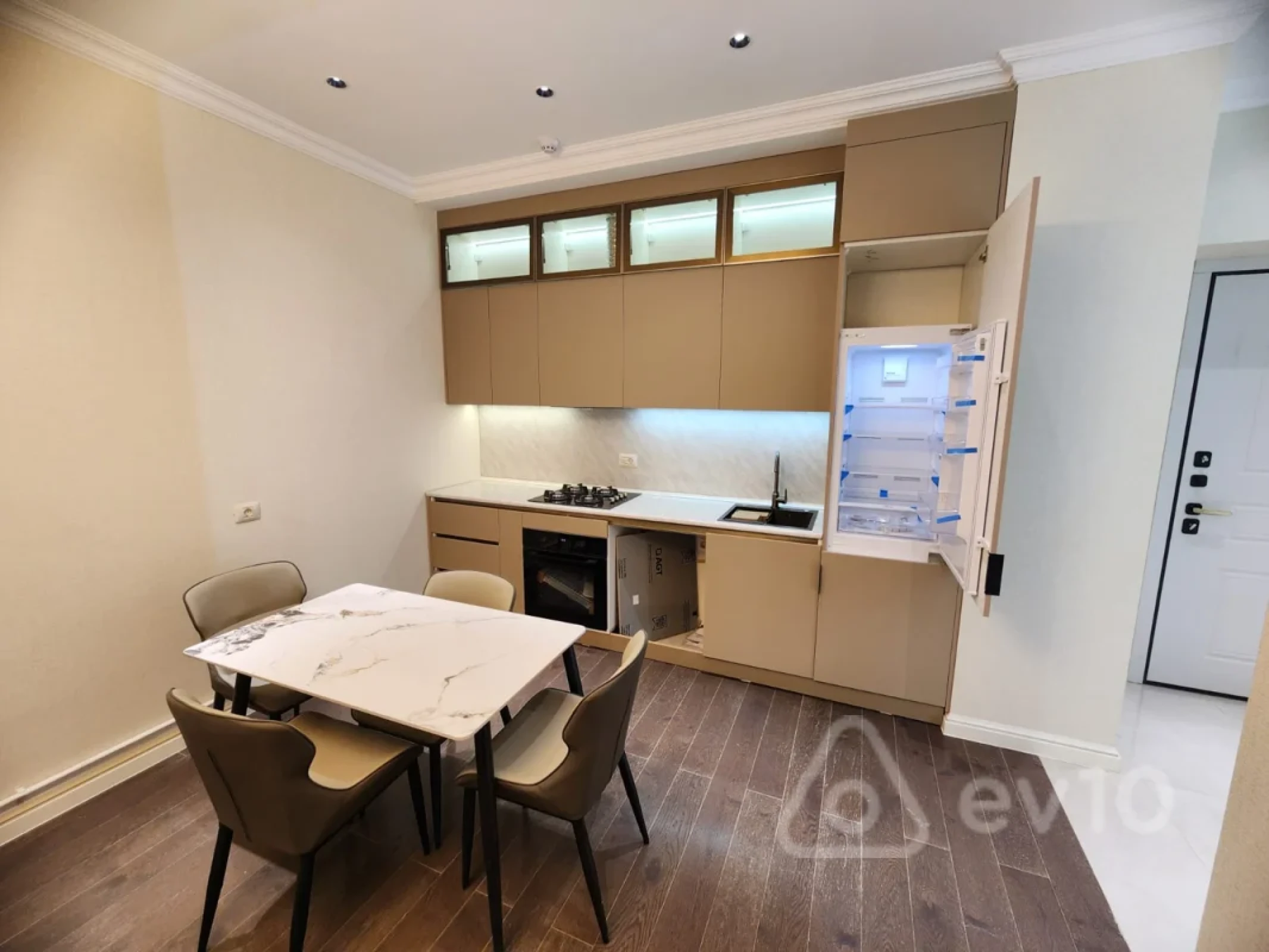 Kirayə verilir 3 otaqlı yeni tikili 72 m²
