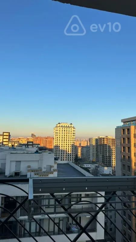 Kirayə verilir 2 otaqlı yeni tikili 80 m²