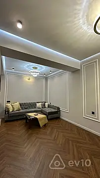 Kirayə verilir 2 otaqlı yeni tikili 80 m²