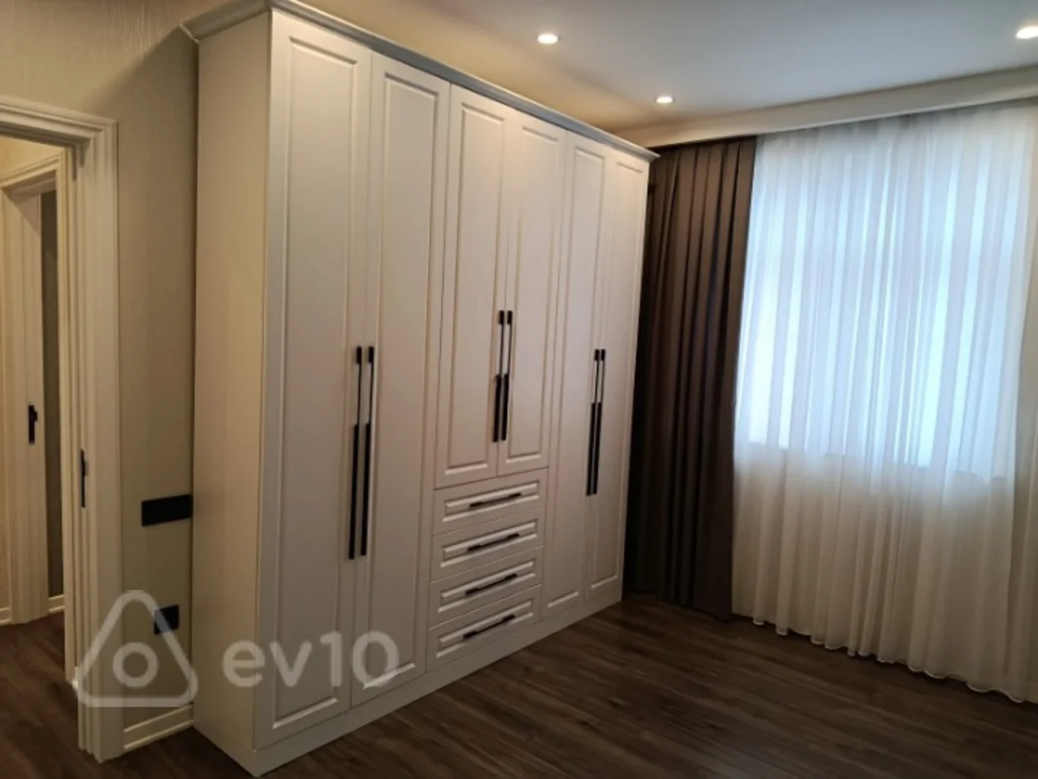 Kirayə verilir 3 otaqlı yeni tikili 90 m²