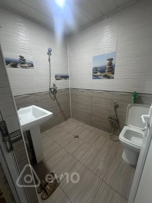 Kirayə verilir 2 otaqlı yeni tikili 65 m²