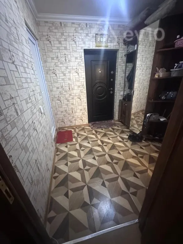 Kirayə verilir 2 otaqlı yeni tikili 65 m²