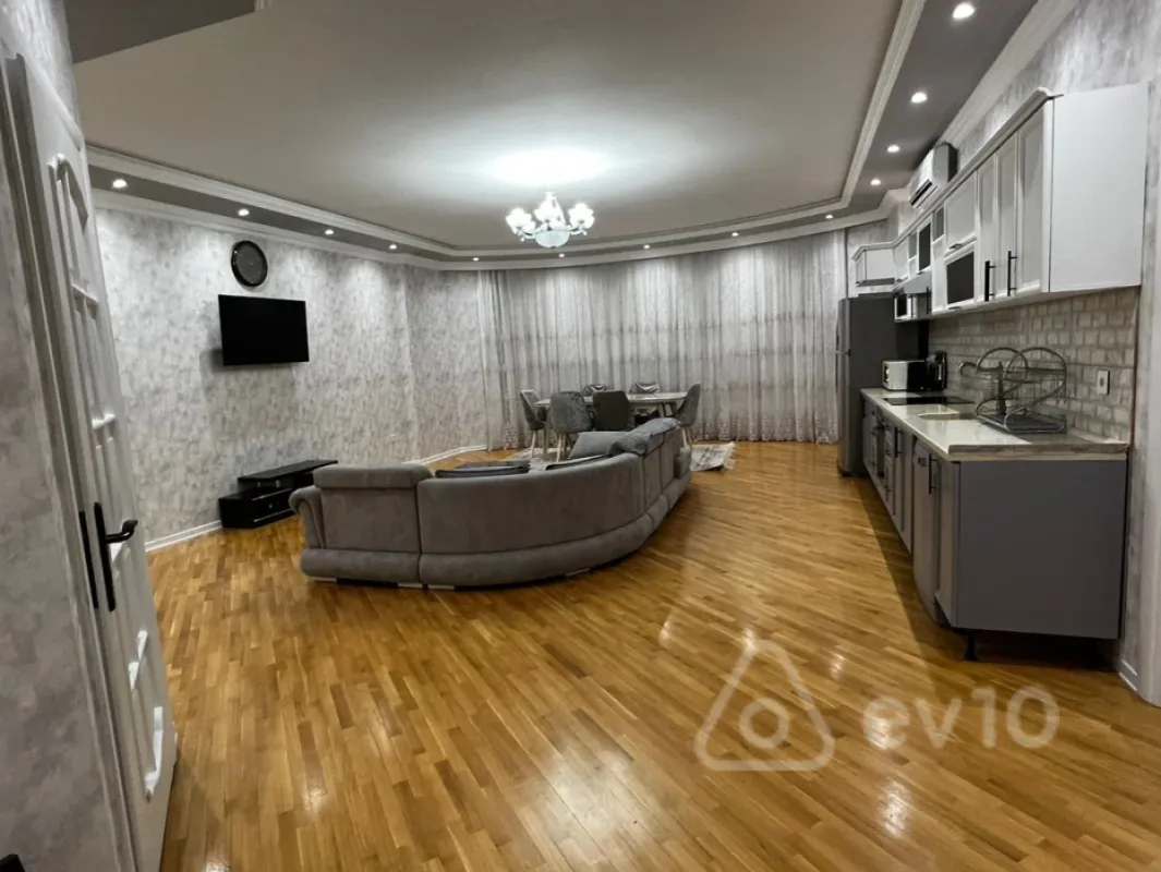 Kirayə verilir 3 otaqlı yeni tikili 123 m²