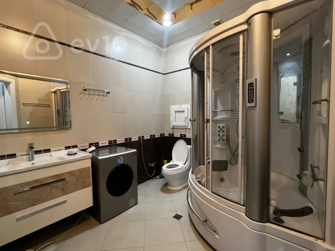 Kirayə verilir 3 otaqlı yeni tikili 123 m²