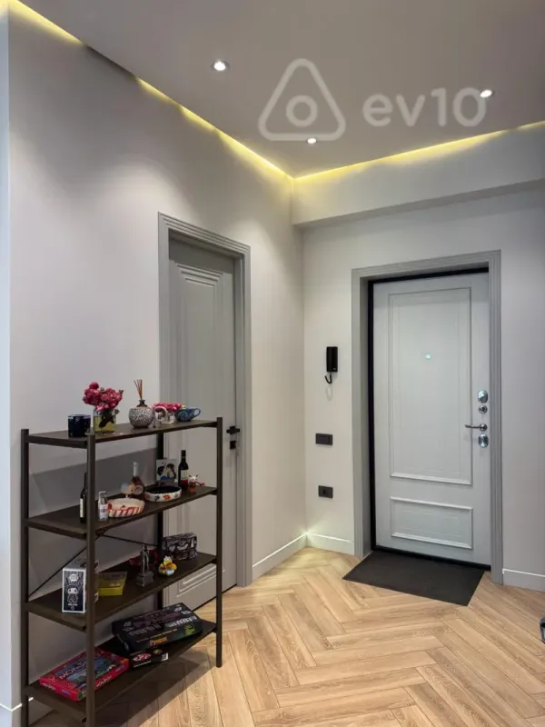 Kirayə verilir 2 otaqlı yeni tikili 82 m²