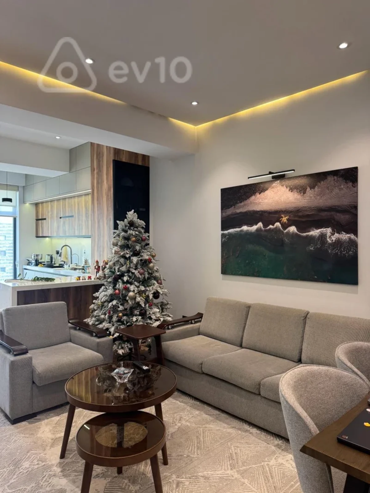 Kirayə verilir 2 otaqlı yeni tikili 82 m²