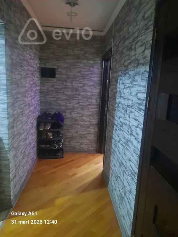 Kirayə verilir 3 otaqlı köhnə tikili 80 m²