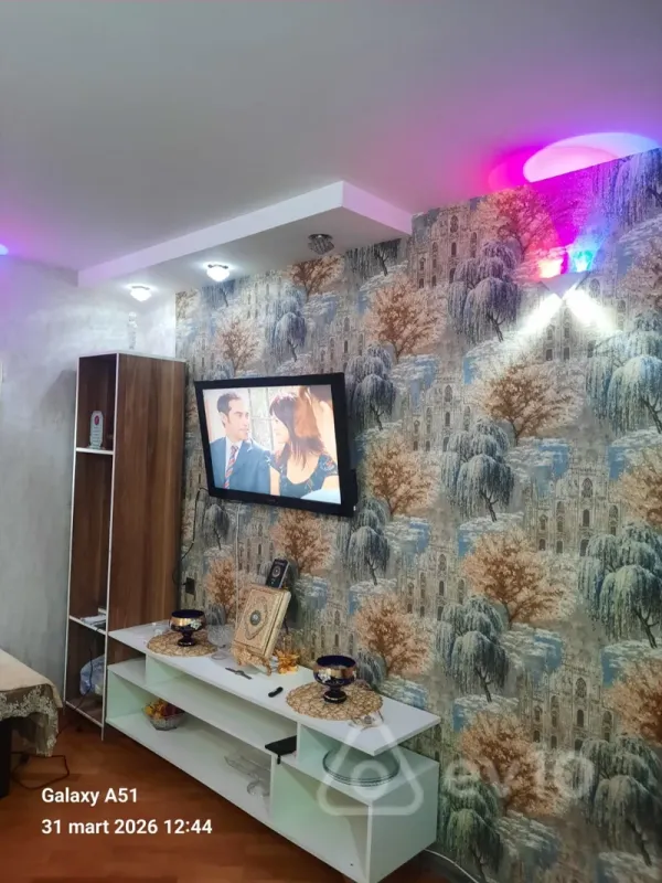 Kirayə verilir 3 otaqlı köhnə tikili 80 m²