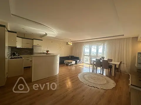 Kirayə verilir 3 otaqlı yeni tikili 135 m²