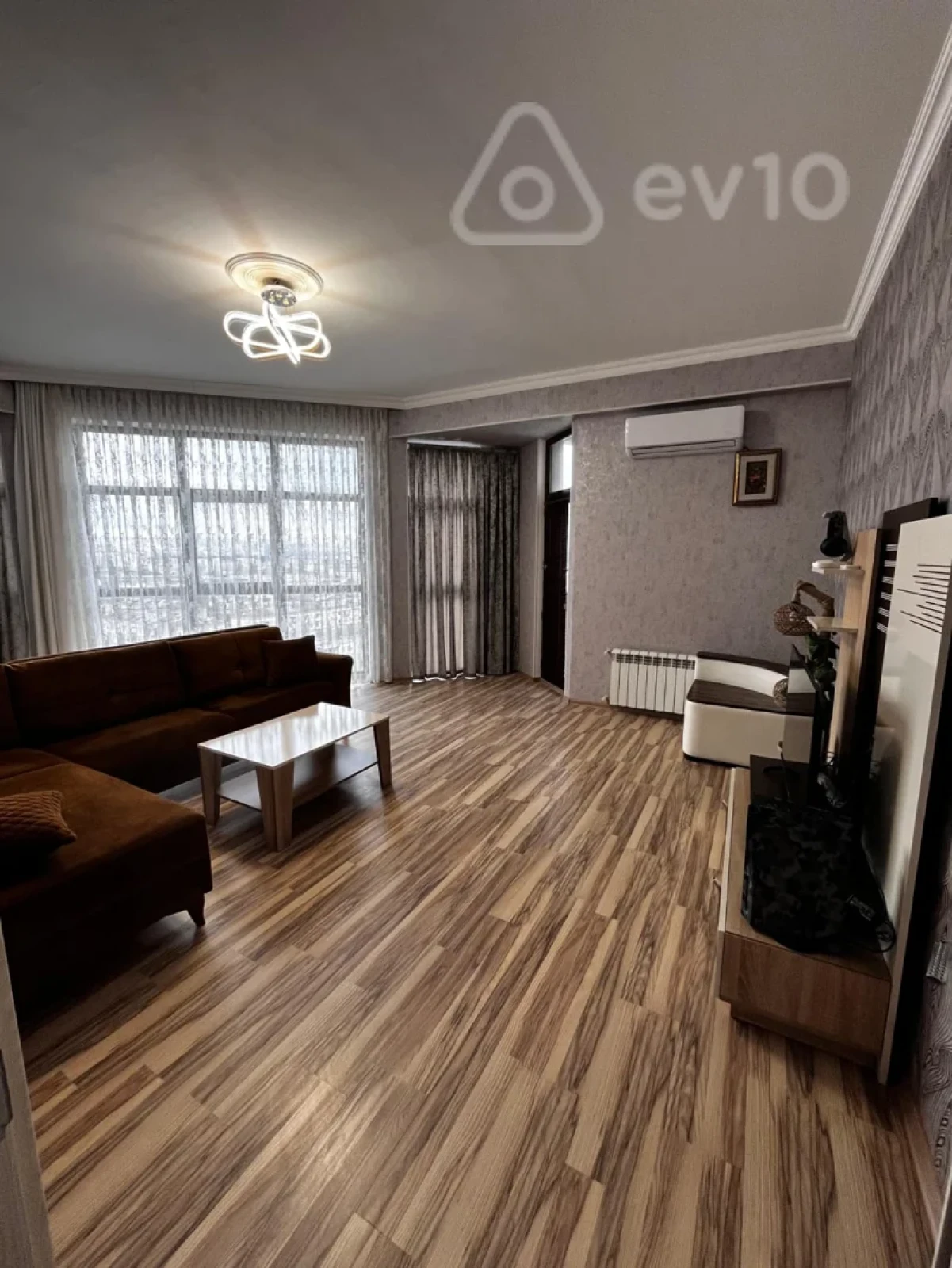 Kirayə verilir 2 otaqlı yeni tikili 85 m²